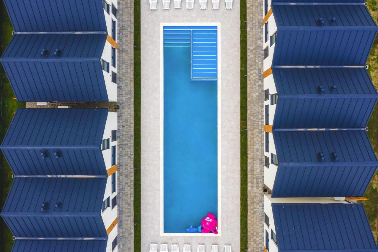 Holiday Complex With Pool, Ревал Екстериор снимка