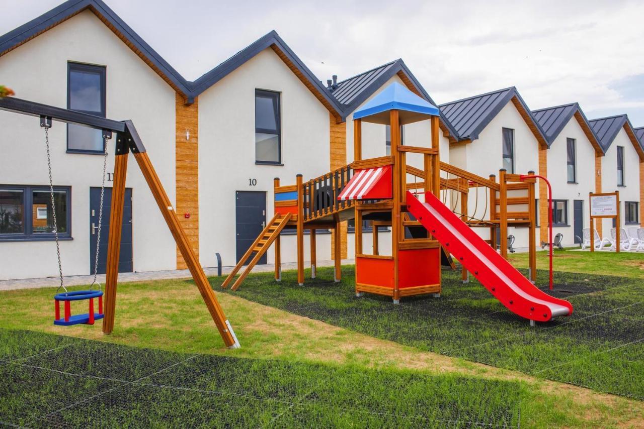 Holiday Complex With Pool, Ревал Екстериор снимка